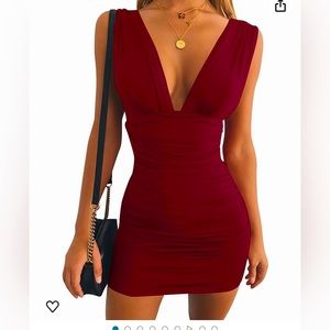 Retl$35 Lg sexy plunge stretchy ruched hips dress